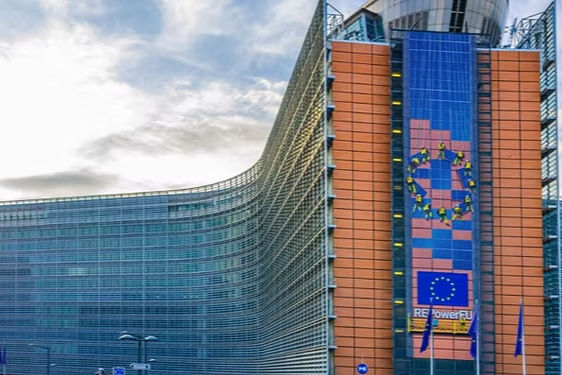 EU unveils €350m plan to boost food innovation through fermentation technologies